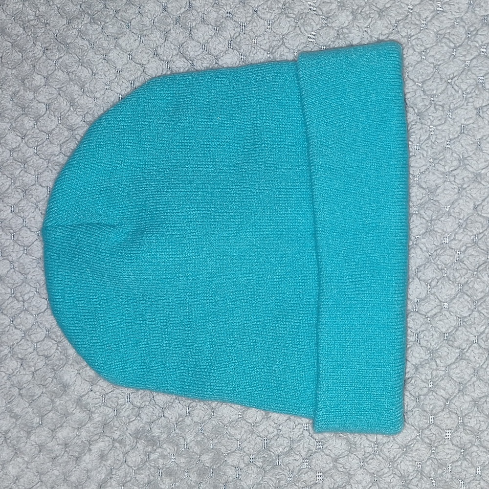 Turquoise beanie - Picture 2 of 2